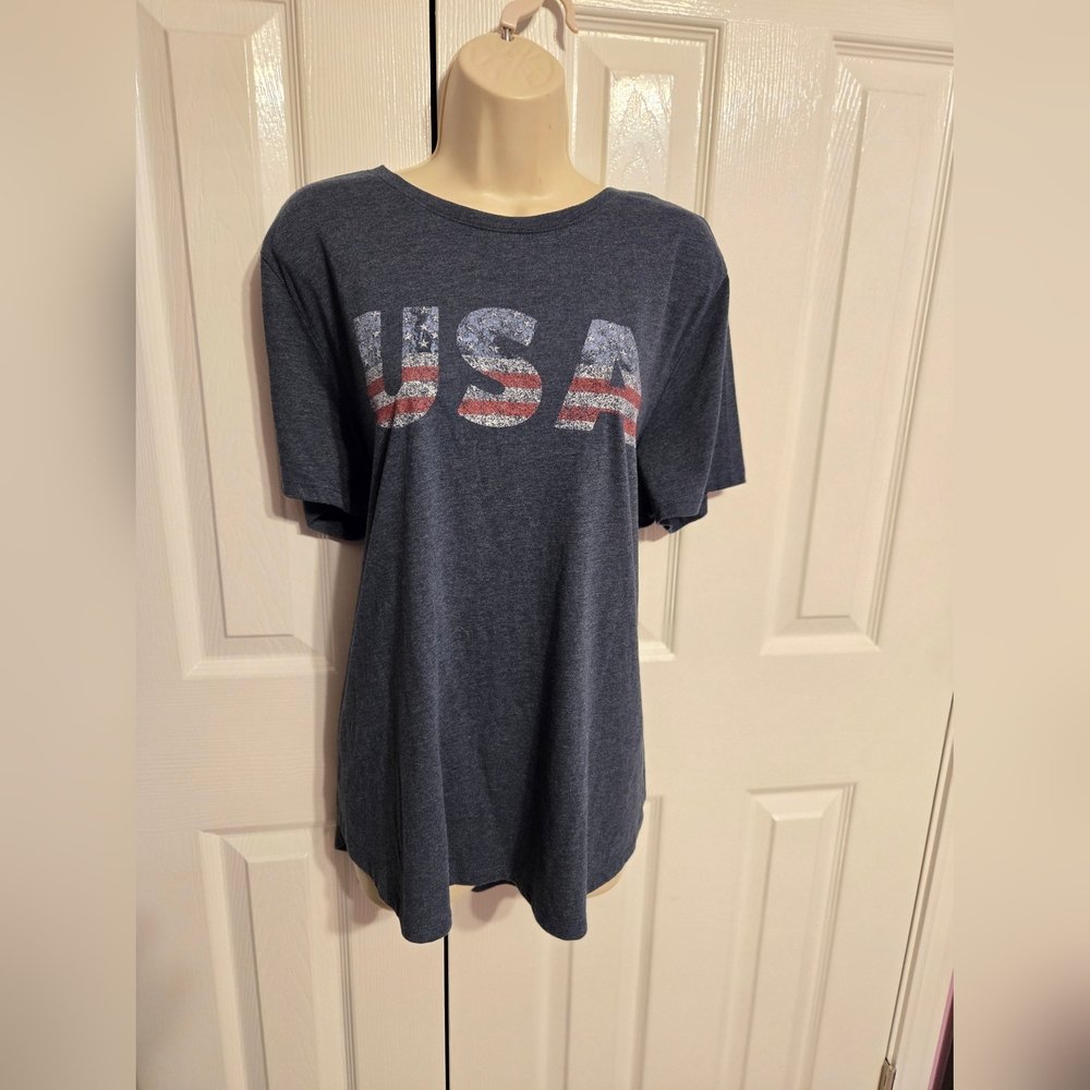 2008 Maurices brand tee.